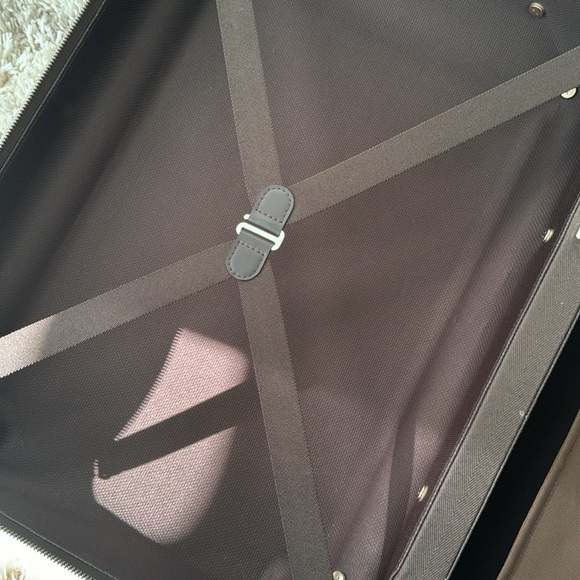 Beautiful Louis Vuitton Damier carryon suit case - Picture 7 of 13